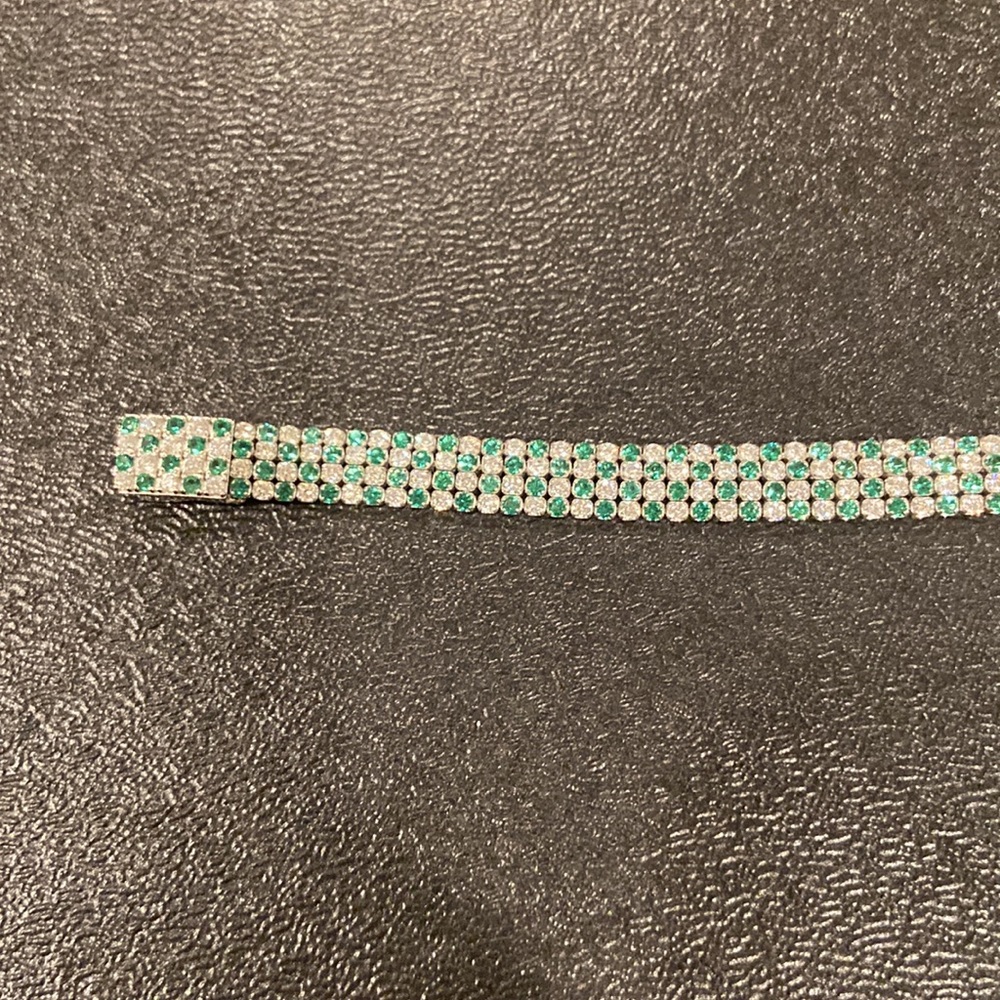 Tennis Bracelet 💚 - Picture 3 of 5